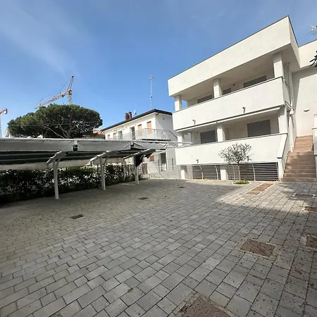 Giorgio - Giardino Privato - A Pochi Passi Dal Mare Apartment