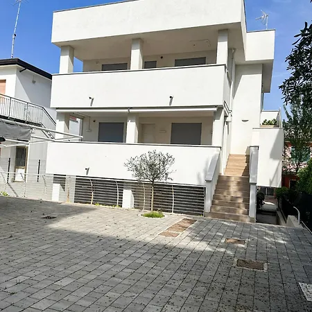 Giorgio - Giardino Privato - A Pochi Passi Dal Mare Appartamento
